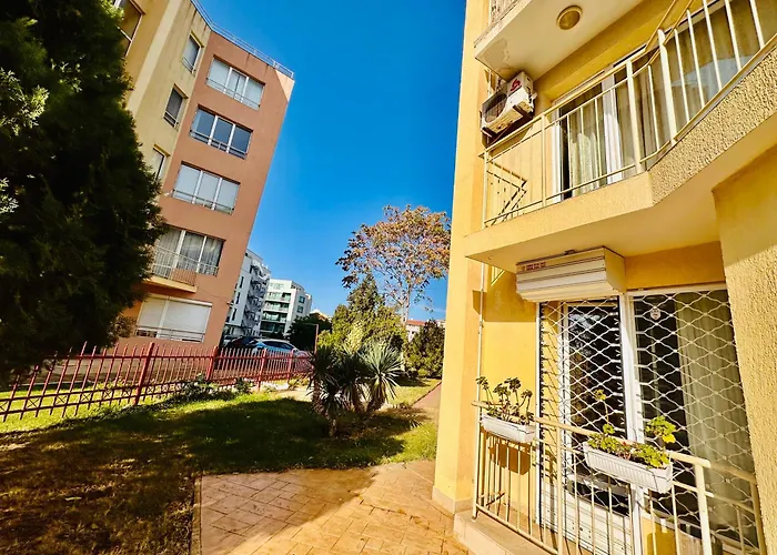 Vibes 4you, Sunny アパート サニービーチ