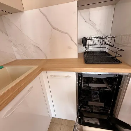 Vibes 4you, Sunny Sunny Beach