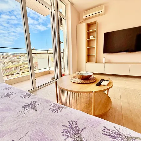 Vibes 4you, Sunny Apartment