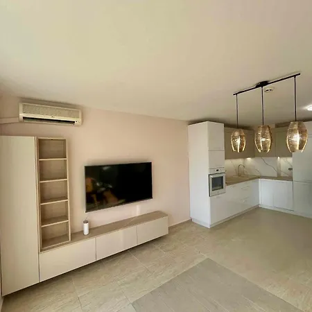 Vibes 4you, Sunny Apartment