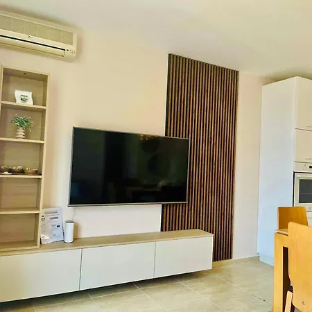 Vibes 4you, Sunny Sunny Beach